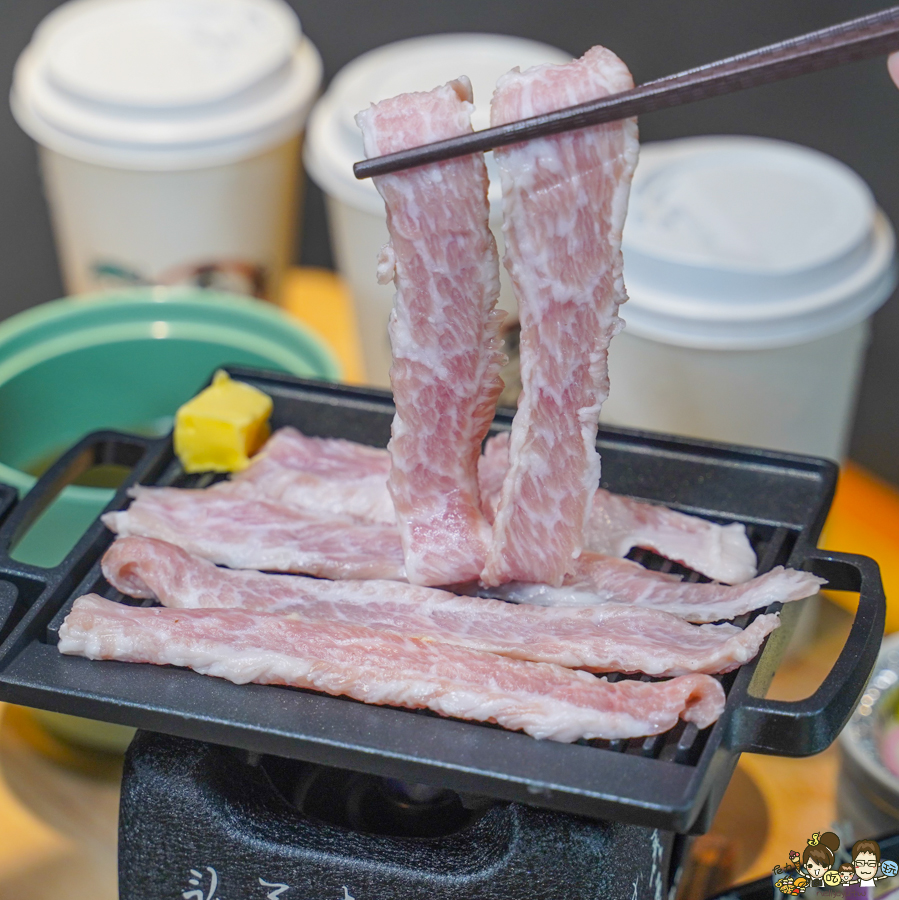 首創 榴槤炸豬排 三筋 好吃 創意 烤肉 燒肉 定食 好吃 平價 美味 北高雄 高雄美食 高雄聚餐 親子聚餐