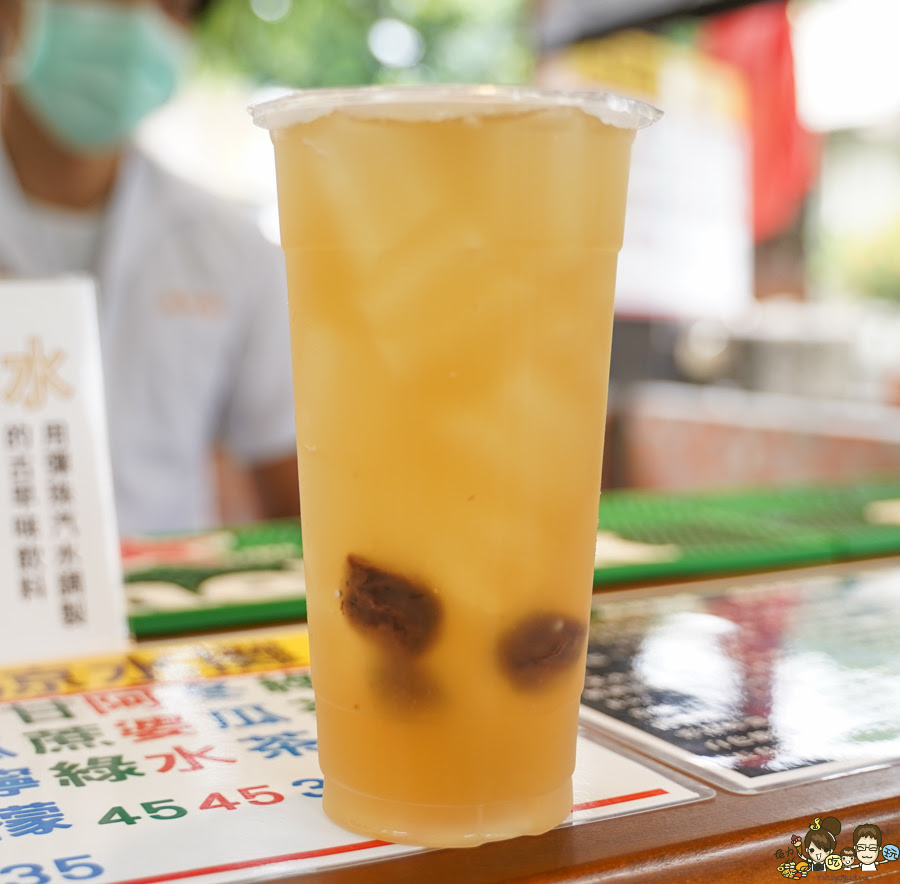 勝利星村 全台首創 長不大小學 懷舊 古早味 涼水攤 免費 好玩 換裝 學生制服 