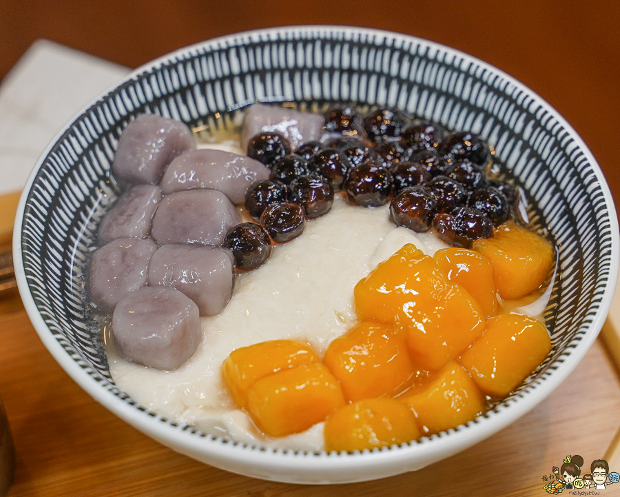 東京純豆腐 高雄第一間 豆腐煲 豆腐 好吃 甜點 聚餐 約會 百貨美食