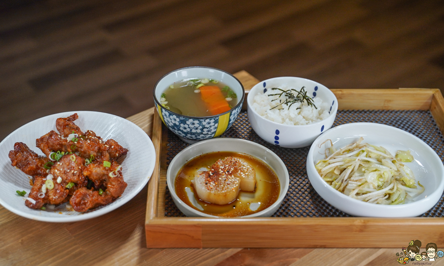 晚餐 高雄美食 日料 高雄拉麵 日式拉麵 沾麵 熱炒 家庭聚餐 聚會 朝日小食堂