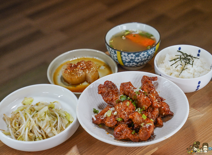 晚餐 高雄美食 日料 高雄拉麵 日式拉麵 沾麵 熱炒 家庭聚餐 聚會 朝日小食堂