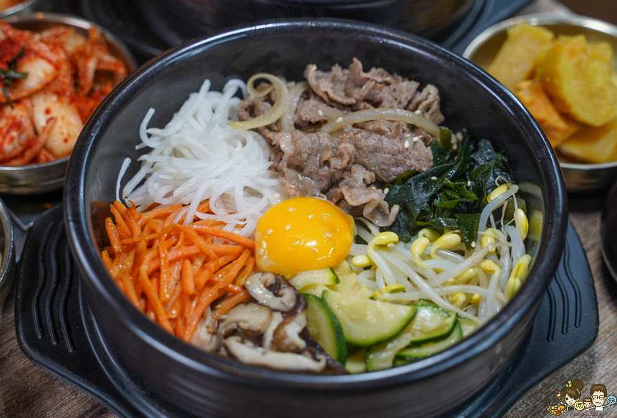 韓式烤肉 韓國料理 石鍋拌飯 牛排骨 湯 聚餐 約會 韓國年糕 韓式美食 水刺床