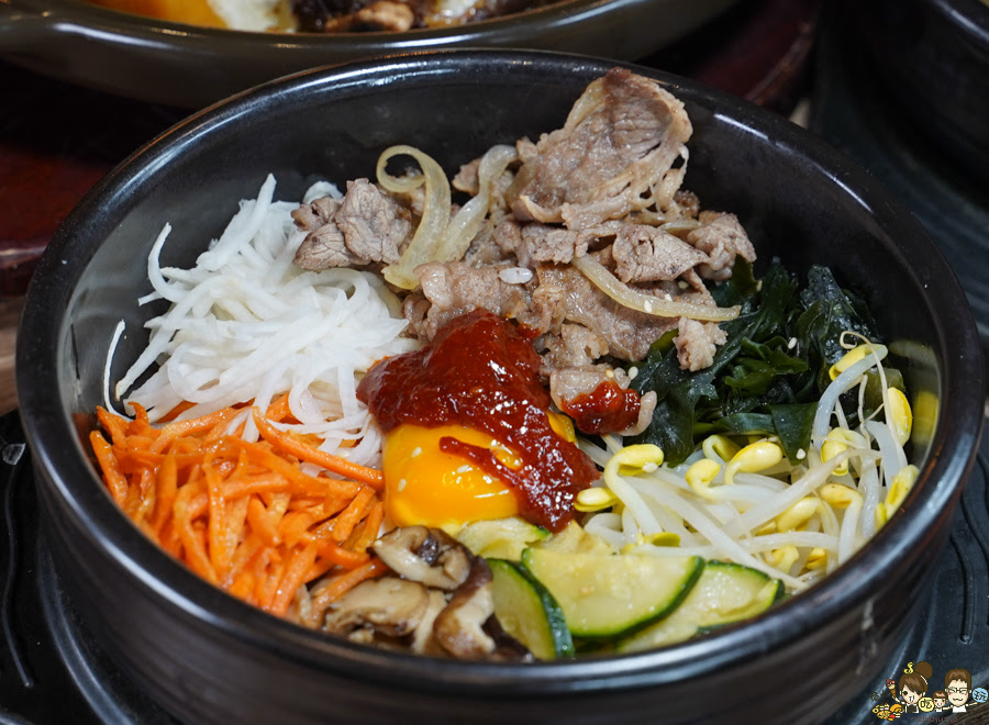 韓式烤肉 韓國料理 石鍋拌飯 牛排骨 湯 聚餐 約會 韓國年糕 韓式美食 水刺床