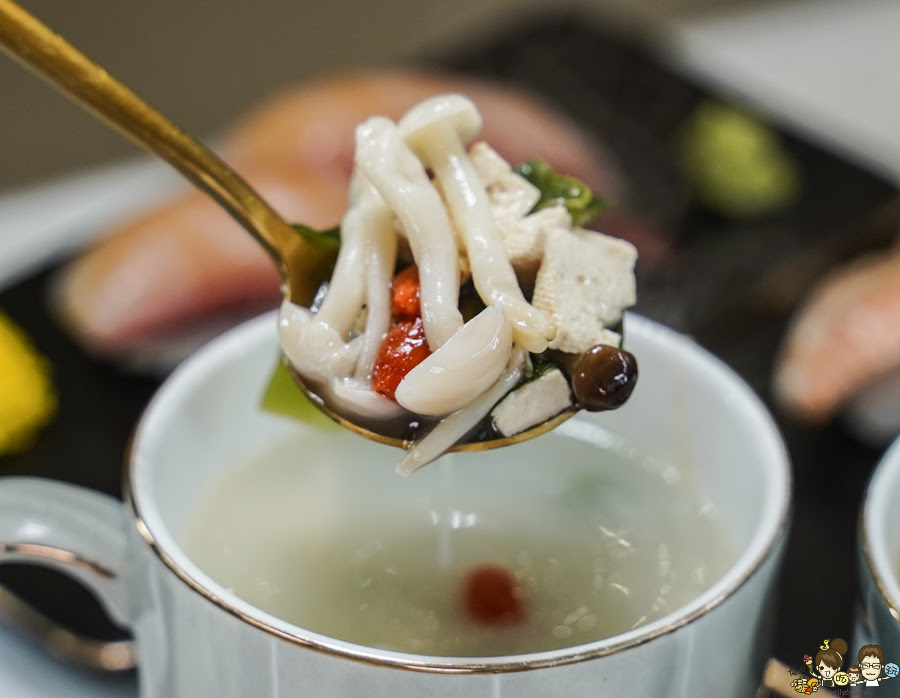 高雄日本料理 壽司 狩壽司 美食 生魚片 蓋飯 丼飯 燒烤 甜點 布丁 超人氣 好吃 平價