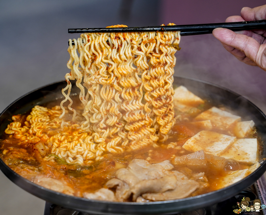 韓國料理 韓式炸雞 炸雞 鍋物 飯捲 韓式飯卷 好吃 推薦 脆榖 聚餐 高雄美食