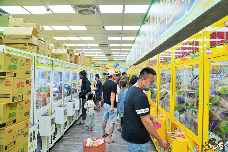 熊愛夾 零食 餅乾 夾零食 娃娃機 嘉義旅遊 嘉義好玩 親子 遊戲 互動 