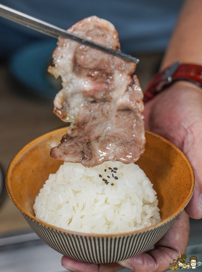 高雄慶生 紀念日 約會 慶祝 包廂 吃燒肉 燒肉推薦 癮燒 和牛 頂級 好吃 生日送