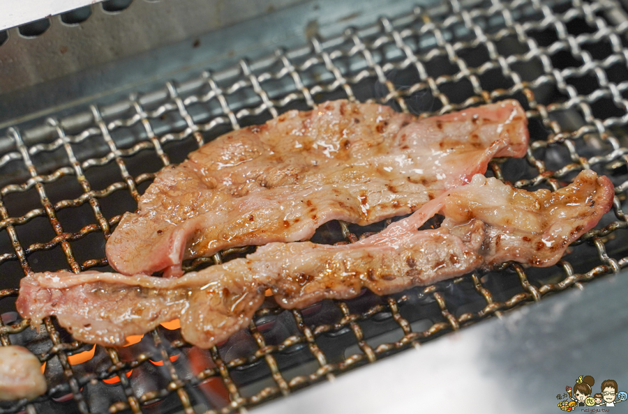 高雄慶生 紀念日 約會 慶祝 包廂 吃燒肉 燒肉推薦 癮燒 和牛 頂級 好吃 生日送