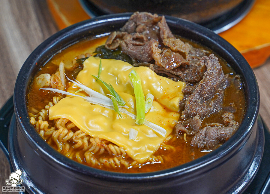 高雄美食 韓國料理 韓式 泡菜 煎餅 石鍋拌飯 炸雞 北高雄 巷弄美食 平價