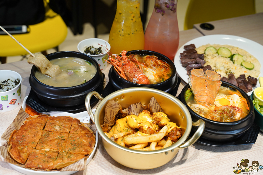 韓式料理 聚餐 約會 小港 美食 用餐 家庭聚會 親子用餐 巷弄美食 飲料 漸層