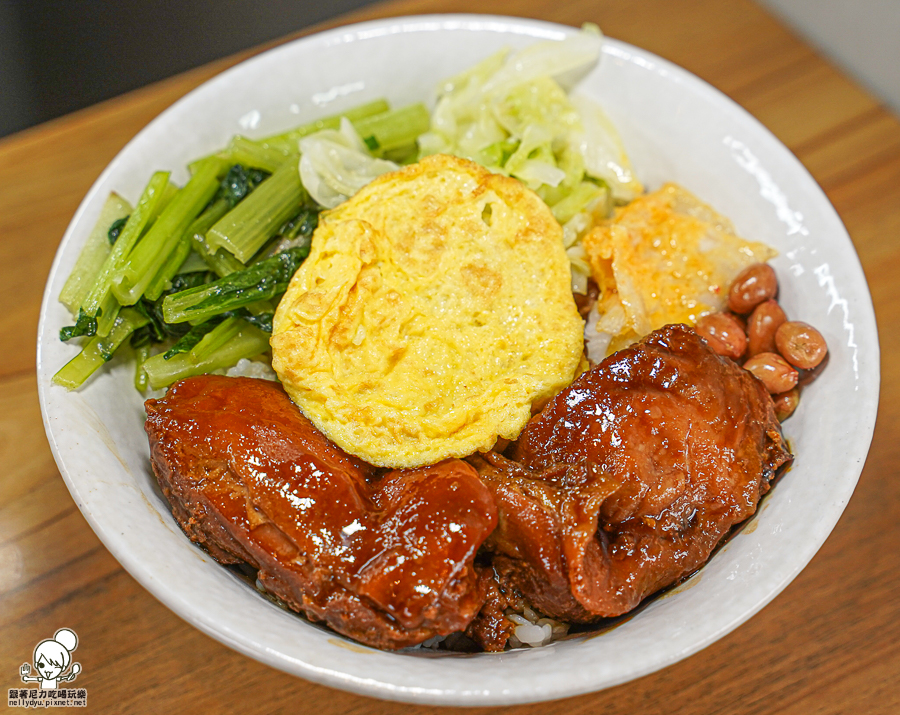 高雄巷弄美食 小丸家 魚丸 上海紅燒肉 照燒雞腿 咖哩飯 文化中心 隱藏版 庶民美食