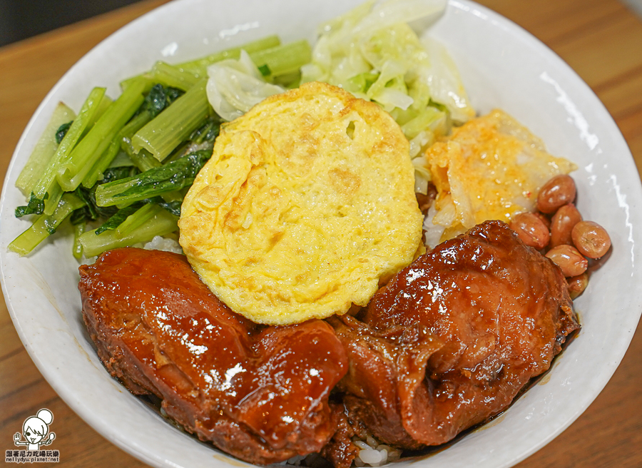 高雄巷弄美食 小丸家 魚丸 上海紅燒肉 照燒雞腿 咖哩飯 文化中心 隱藏版 庶民美食