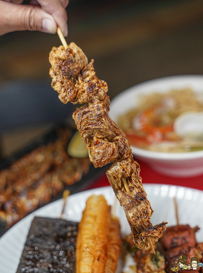 獨領瘋燒 串燒 烤物 燒烤 夯肉 吐司 創意 古早味 鍋燒意麵 高雄美食 台南美食 晚餐 消夜 深夜食堂