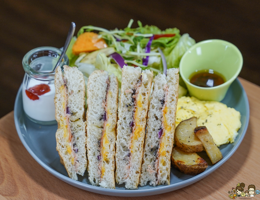 鹽埕美食 高雄美食 高雄早午餐 早午餐 輕食 麵包 歐式 好吃 低調 美味 澎派