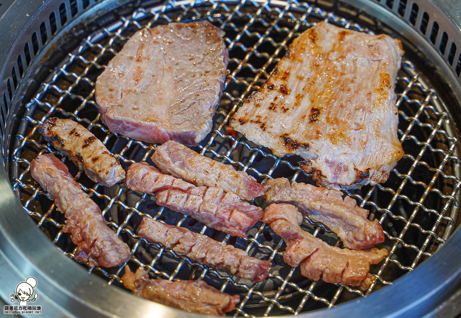 燒肉無双 首間 文山特區 聚餐 慶生 約會 家庭聚會 澄清湖 美食 推薦 燒肉 燒烤 