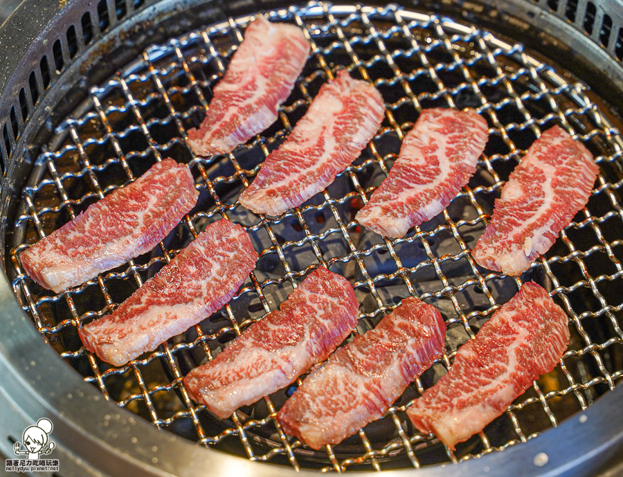 燒肉無双 首間 文山特區 聚餐 慶生 約會 家庭聚會 澄清湖 美食 推薦 燒肉 燒烤 