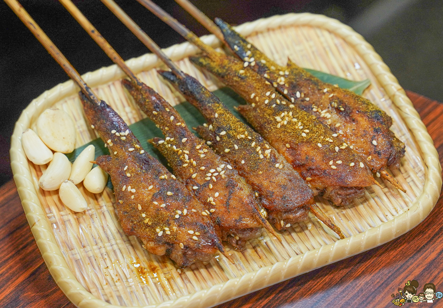 高雄宵夜美食 烤魚 麻辣烤魚 鱸魚 美食 烤串串 串串 燒烤 特色 刷嘴 聚餐推薦