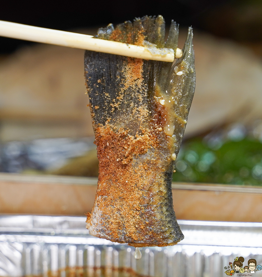 高雄宵夜美食 烤魚 麻辣烤魚 鱸魚 美食 烤串串 串串 燒烤 特色 刷嘴 聚餐推薦