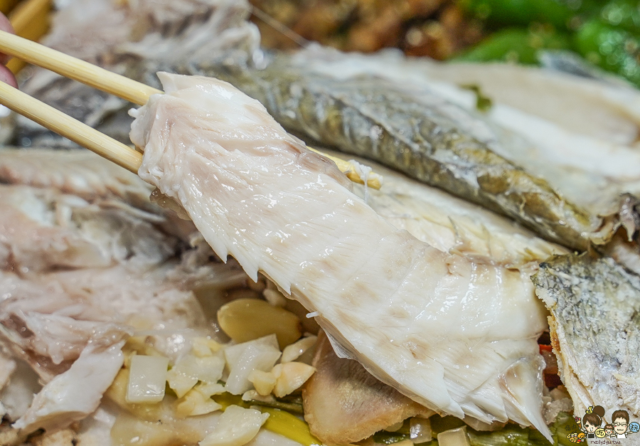 高雄宵夜美食 烤魚 麻辣烤魚 鱸魚 美食 烤串串 串串 燒烤 特色 刷嘴 聚餐推薦