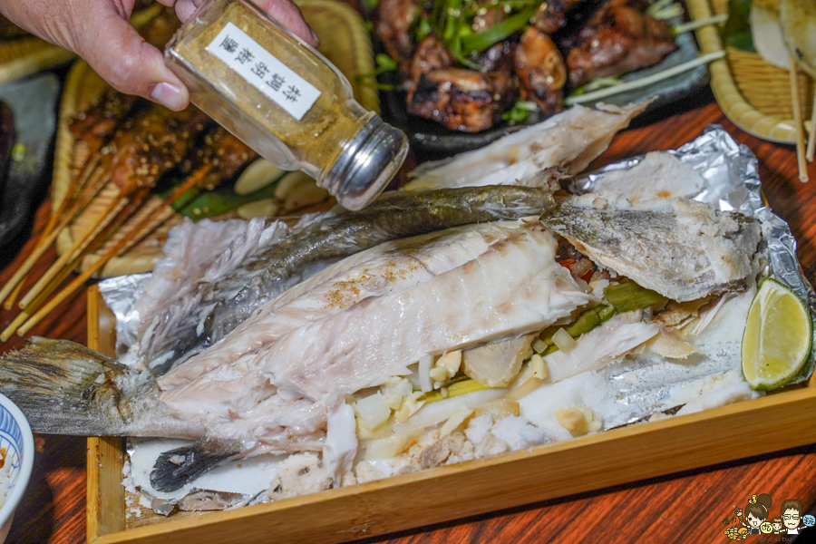 高雄宵夜美食 烤魚 麻辣烤魚 鱸魚 美食 烤串串 串串 燒烤 特色 刷嘴 聚餐推薦