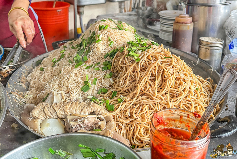 阿蘭古早味 小吃 美食 豬血湯 炒麵 炒飯 肉粽 碗粿 市場 高雄美食