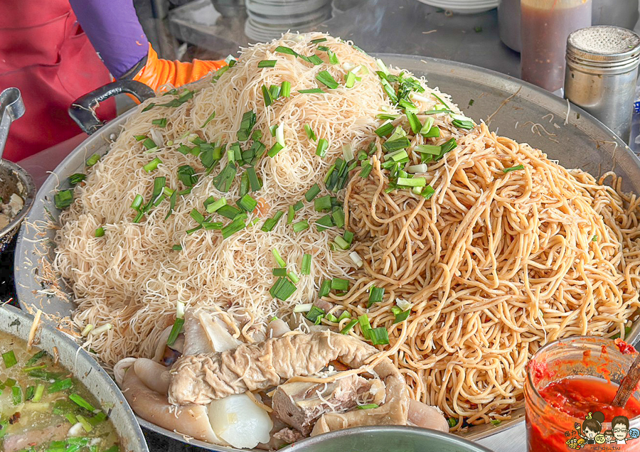 阿蘭古早味 小吃 美食 豬血湯 炒麵 炒飯 肉粽 碗粿 市場 高雄美食