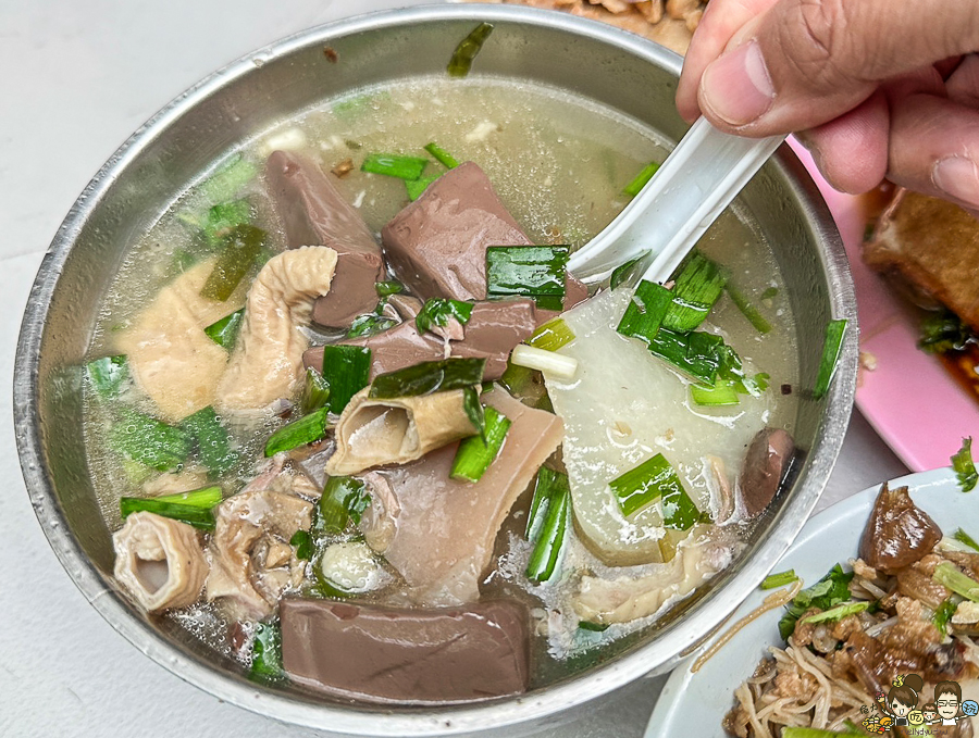 阿蘭古早味 小吃 美食 豬血湯 炒麵 炒飯 肉粽 碗粿 市場 高雄美食