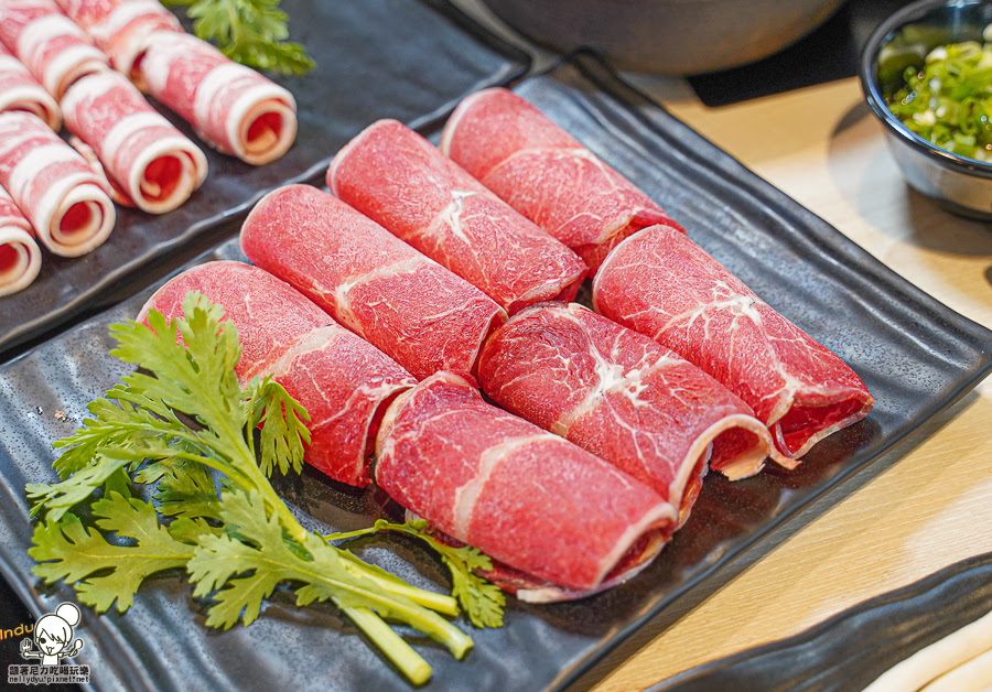 鳳山火鍋 自助吧 鳳山個人鍋 家庭聚餐 聚會 商務聚會 火鍋 鍋物 高雄美食 金宸