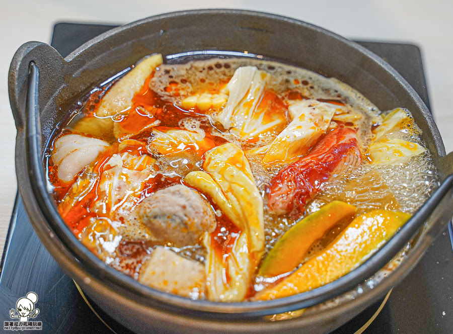 鳳山火鍋 自助吧 鳳山個人鍋 家庭聚餐 聚會 商務聚會 火鍋 鍋物 高雄美食 金宸