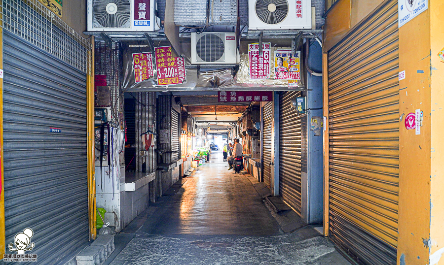 正忠市場 阿鴻煙燻滷味 老滷汁 滷味 市場美食 老字號 傳承 三代 必吃 過年過節 拜拜 傳統美食 宅配 配送 好吃 團購 公家機關