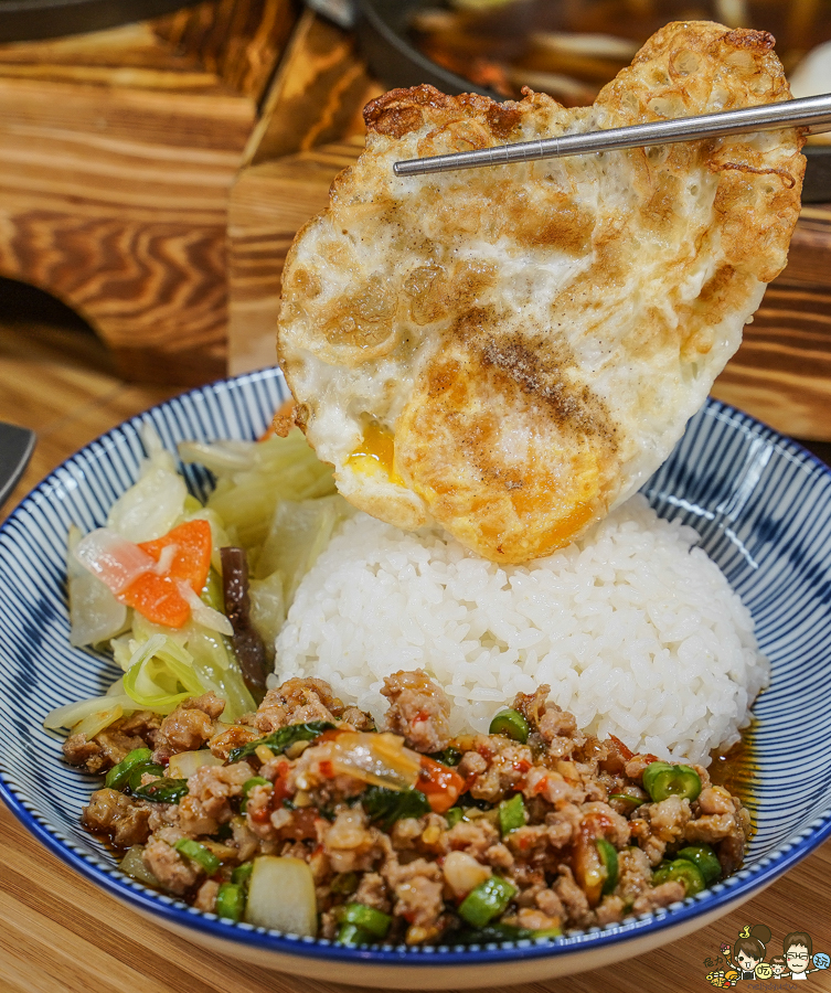  泰炒捌食 博愛店 高雄美食 泰國料理 泰式 開胃 外帶 外送 好吃 夠味 必吃 南洋特色 