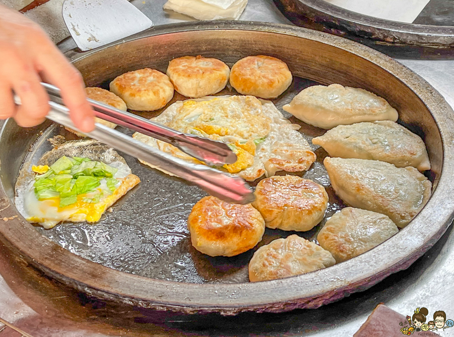 鹽埕美食 小吃 韭菜盒 豬肉餡餅 餡餅 蔬菜蛋餅 市場 早市場