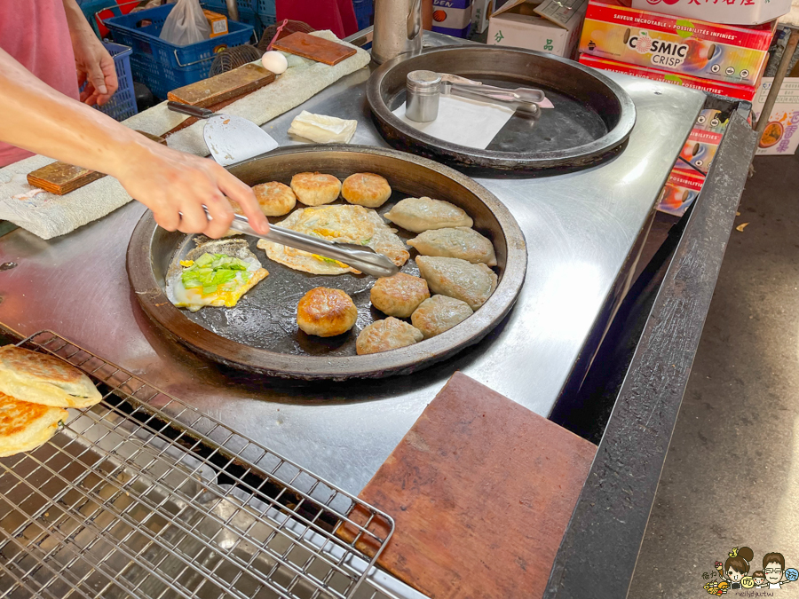 鹽埕美食 小吃 韭菜盒 豬肉餡餅 餡餅 蔬菜蛋餅 市場 早市場