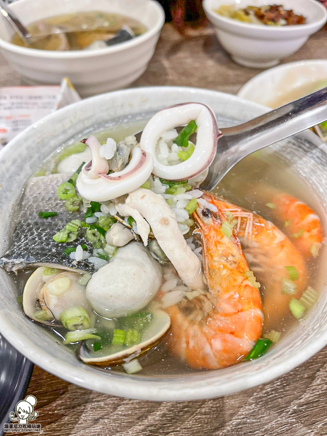 麥料食堂 海鮮 海鮮粥 好吃 家常料理 美食 好吃 鳳山美食 行政中心