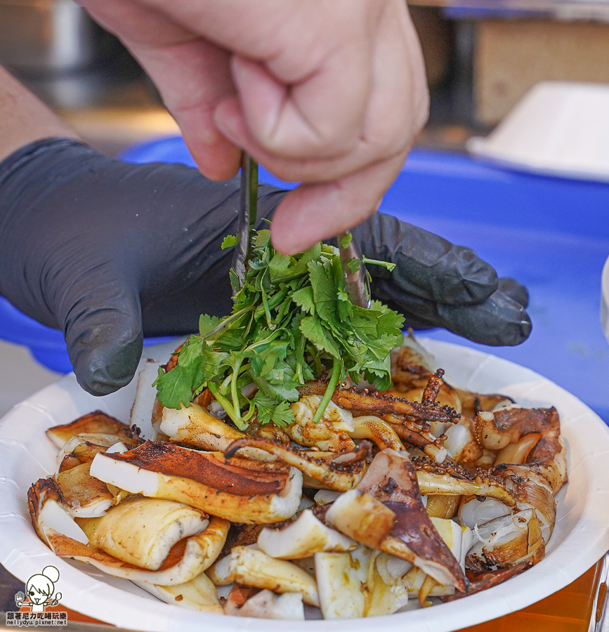 泰式烤魷魚 烤花枝 芭嚒様 泰式烤花枝 鹽埕美食 炭烤 烤魷魚