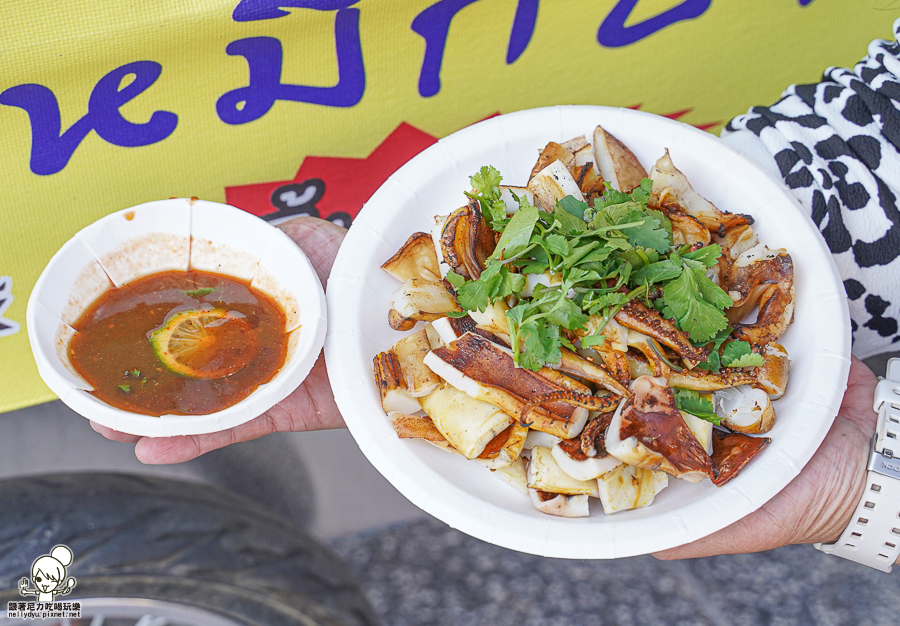 泰式烤魷魚 烤花枝 芭嚒様 泰式烤花枝 鹽埕美食 炭烤 烤魷魚