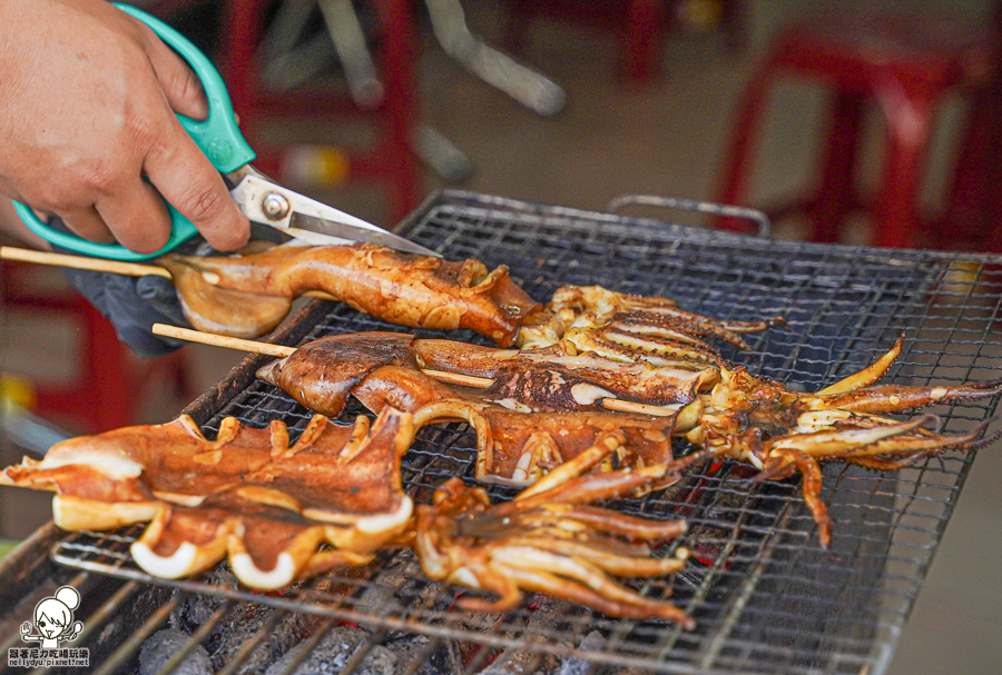 泰式烤魷魚 烤花枝 芭嚒様 泰式烤花枝 鹽埕美食 炭烤 烤魷魚