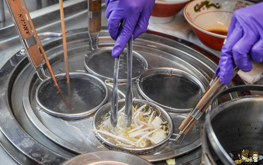 日式拉麵 拉麵 台灣陽春拉麵 巷弄美食 學區美食 好吃 推薦 隱藏版 高雄拉麵