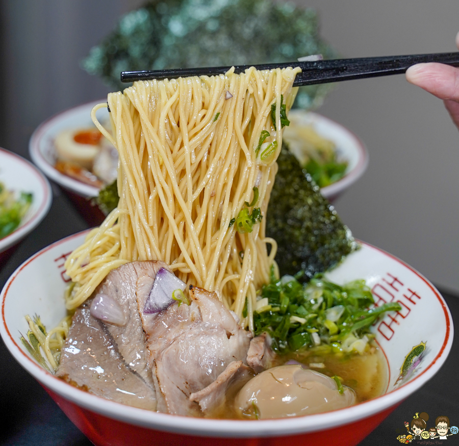 日式拉麵 拉麵 台灣陽春拉麵 巷弄美食 學區美食 好吃 推薦 隱藏版 高雄拉麵