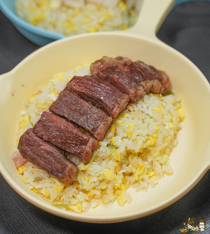 仁武美食 瑞克夜宵 宵夜 美食 牛排 原塊肉 特色 隱藏版 祖傳 在地 金門炒泡麵 