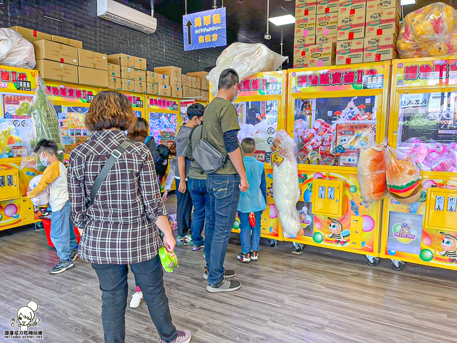 夾食町親子樂園 夾娃娃 夾零食 文山特區 好玩 有趣 親子互動 同樂