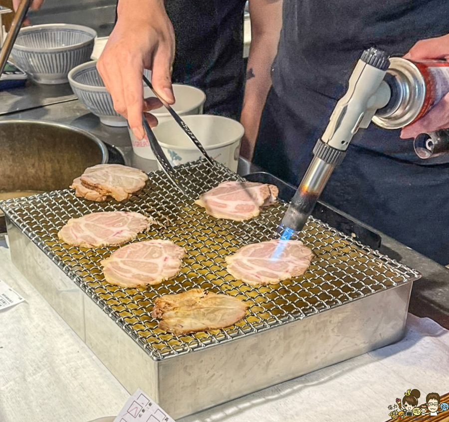 鹽埕美食 拉麵 好吃 日本拉麵 日式 道地 豚骨 醬油 好吃 鹽埕