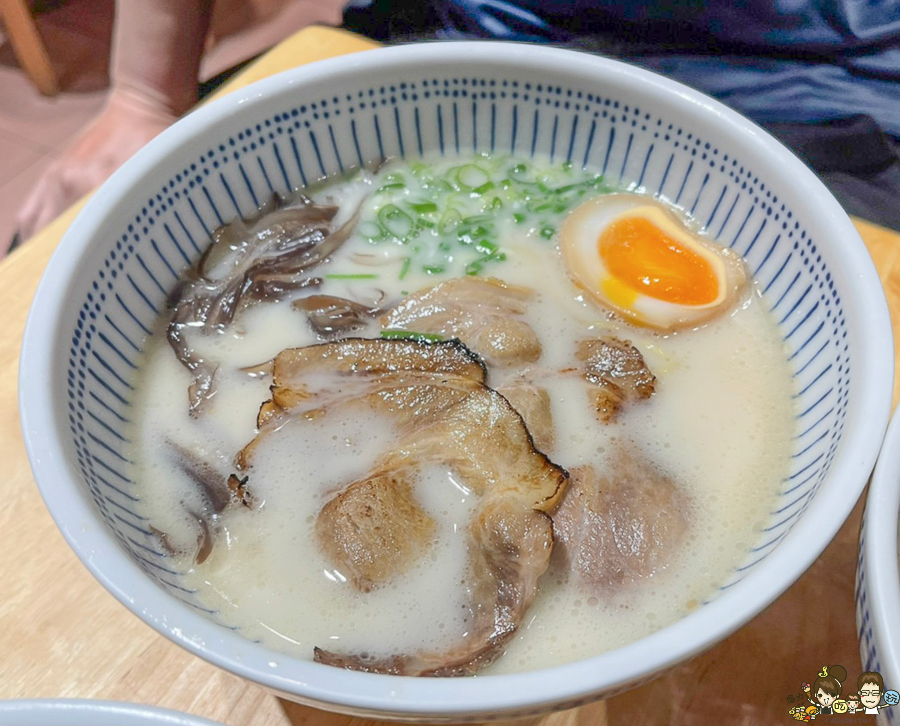 鹽埕美食 拉麵 好吃 日本拉麵 日式 道地 豚骨 醬油 好吃 鹽埕