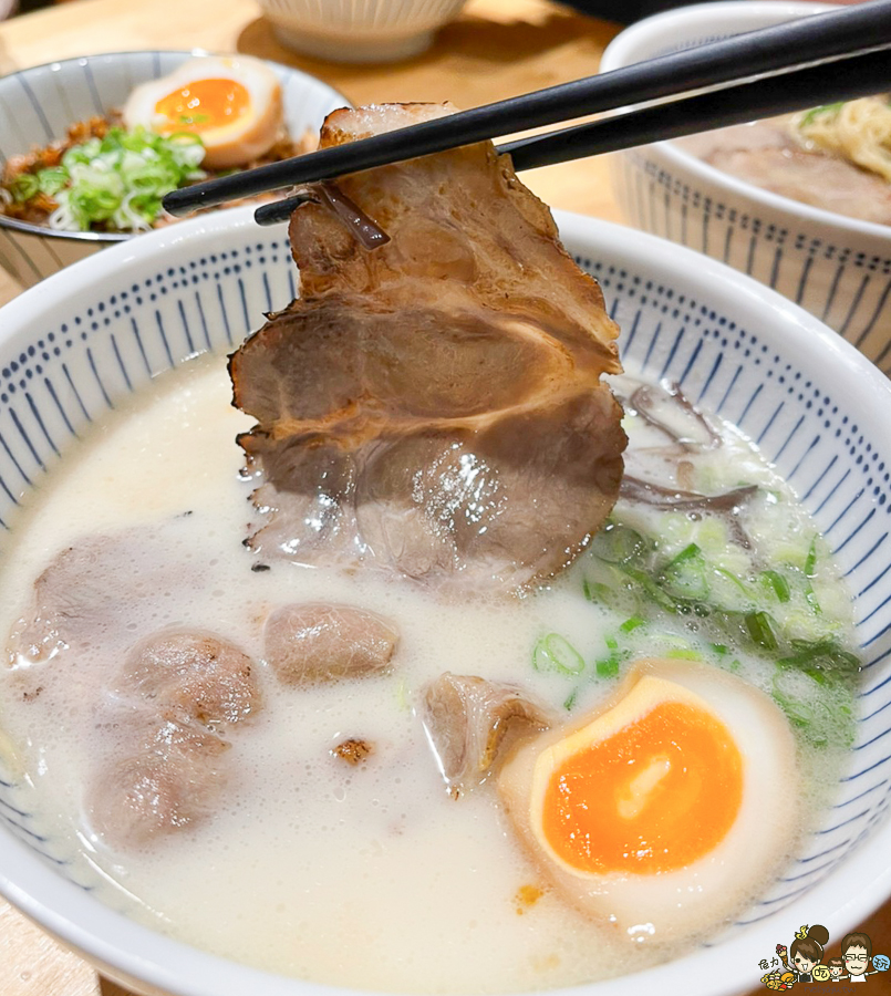 鹽埕美食 拉麵 好吃 日本拉麵 日式 道地 豚骨 醬油 好吃 鹽埕