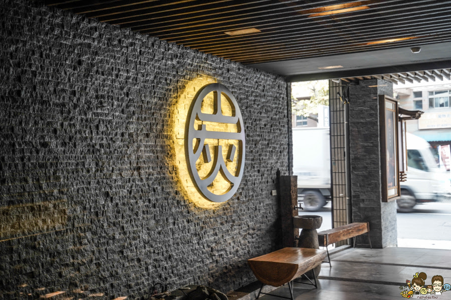 日式燒肉 炭黔燒肉 聚餐 慶生 高雄燒肉 燒烤 推薦 必追 暢飲 生日 包廂 岡山美食