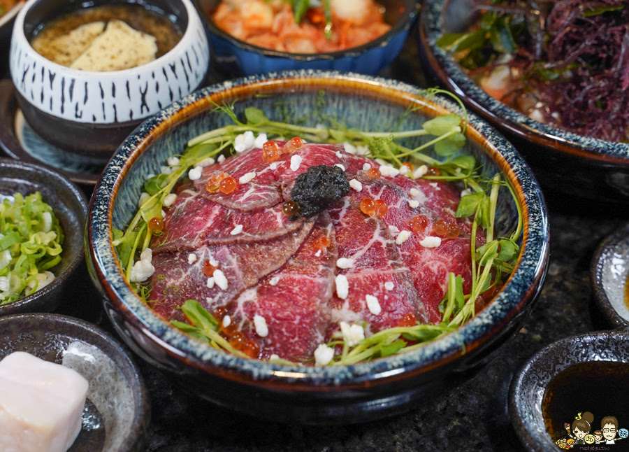 日式燒肉 炭黔燒肉 聚餐 慶生 高雄燒肉 燒烤 推薦 必追 暢飲 生日 包廂 岡山美食