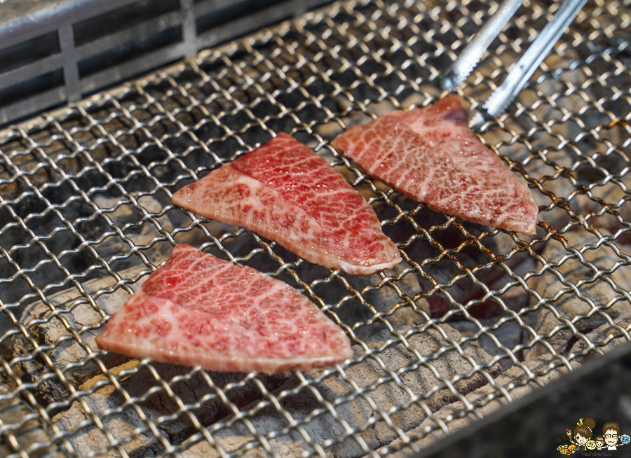 日式燒肉 炭黔燒肉 聚餐 慶生 高雄燒肉 燒烤 推薦 必追 暢飲 生日 包廂 岡山美食