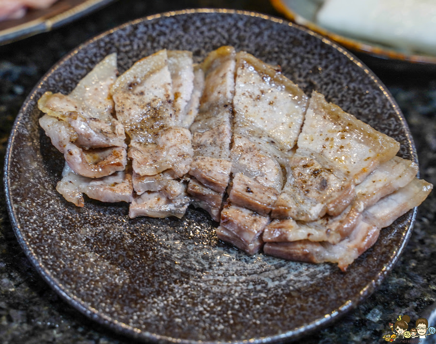 日式燒肉 炭黔燒肉 聚餐 慶生 高雄燒肉 燒烤 推薦 必追 暢飲 生日 包廂 岡山美食