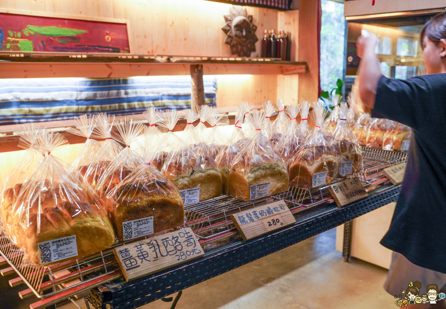 那瑪夏 螢火蟲 甲仙美食 米其林 必比登 芋頭 好吃 旅遊 深山裡的麵包 神社 高雄旅遊