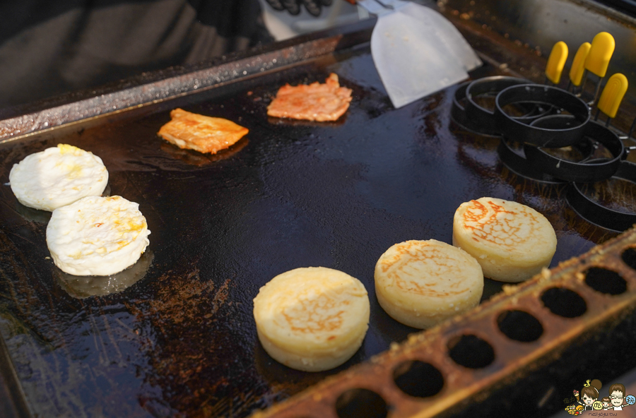 堡貝蛋 岡山夜市 散步美食 岡山必吃 特色 創新 創意 漢堡 鮮奶蛋堡